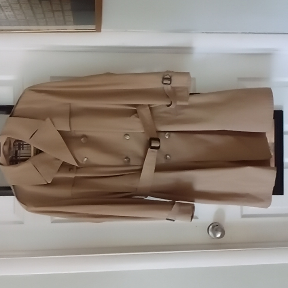 Woman's Tan Coat, size Large.